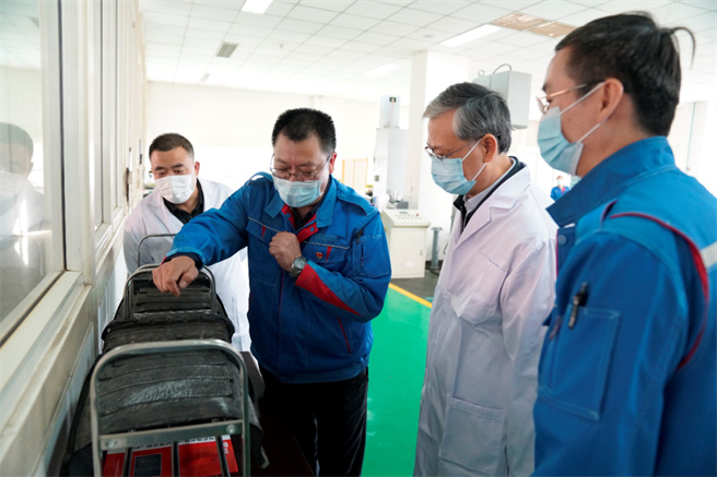 李凡榮總經理調研昊華公司北橡院