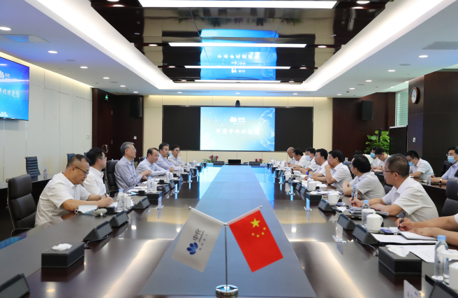李凡榮會見滄州市委書記康彥民