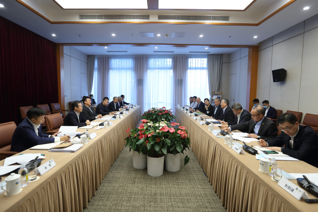 李凡榮拜訪中糧集團董事長呂軍