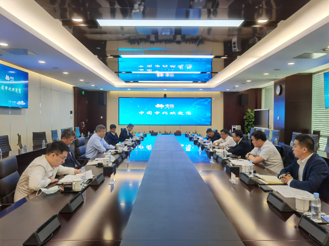 陽世昊會見武威市委副書記曾國俊