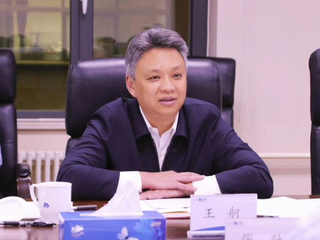 王舸赴裝備公司調研