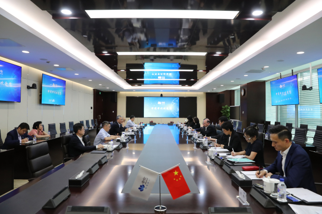 李凡榮會見匯豐集團主席杜嘉祺