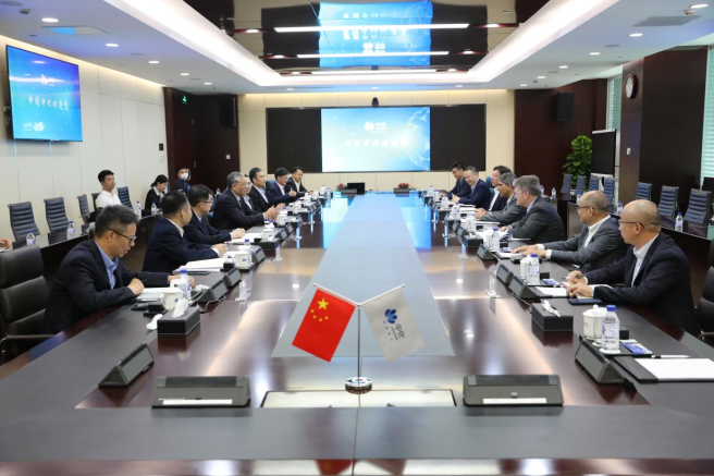 李凡榮會見霍尼韋爾全球首席執行官柯偉茂